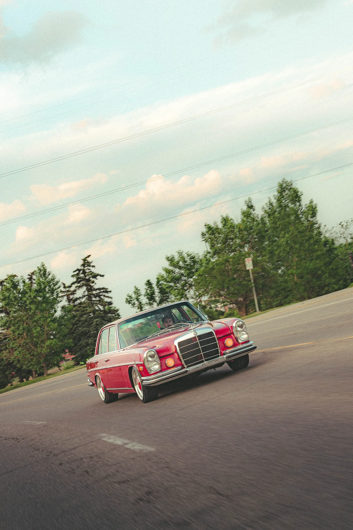 MERCEDES BENZ 280S - @SLLYBTTN photo 1
