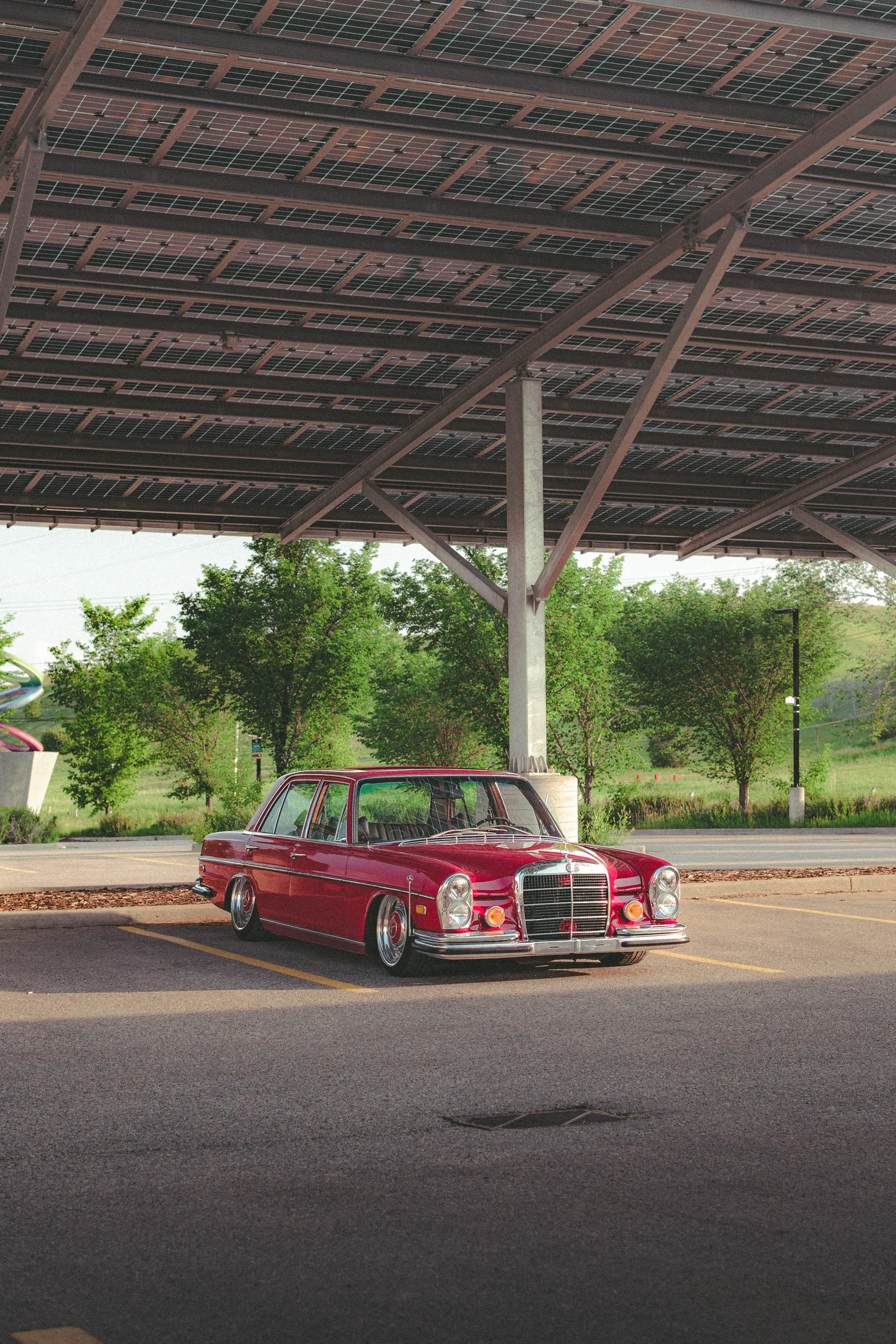 MERCEDES BENZ 280S - @SLLYBTTN photo 4