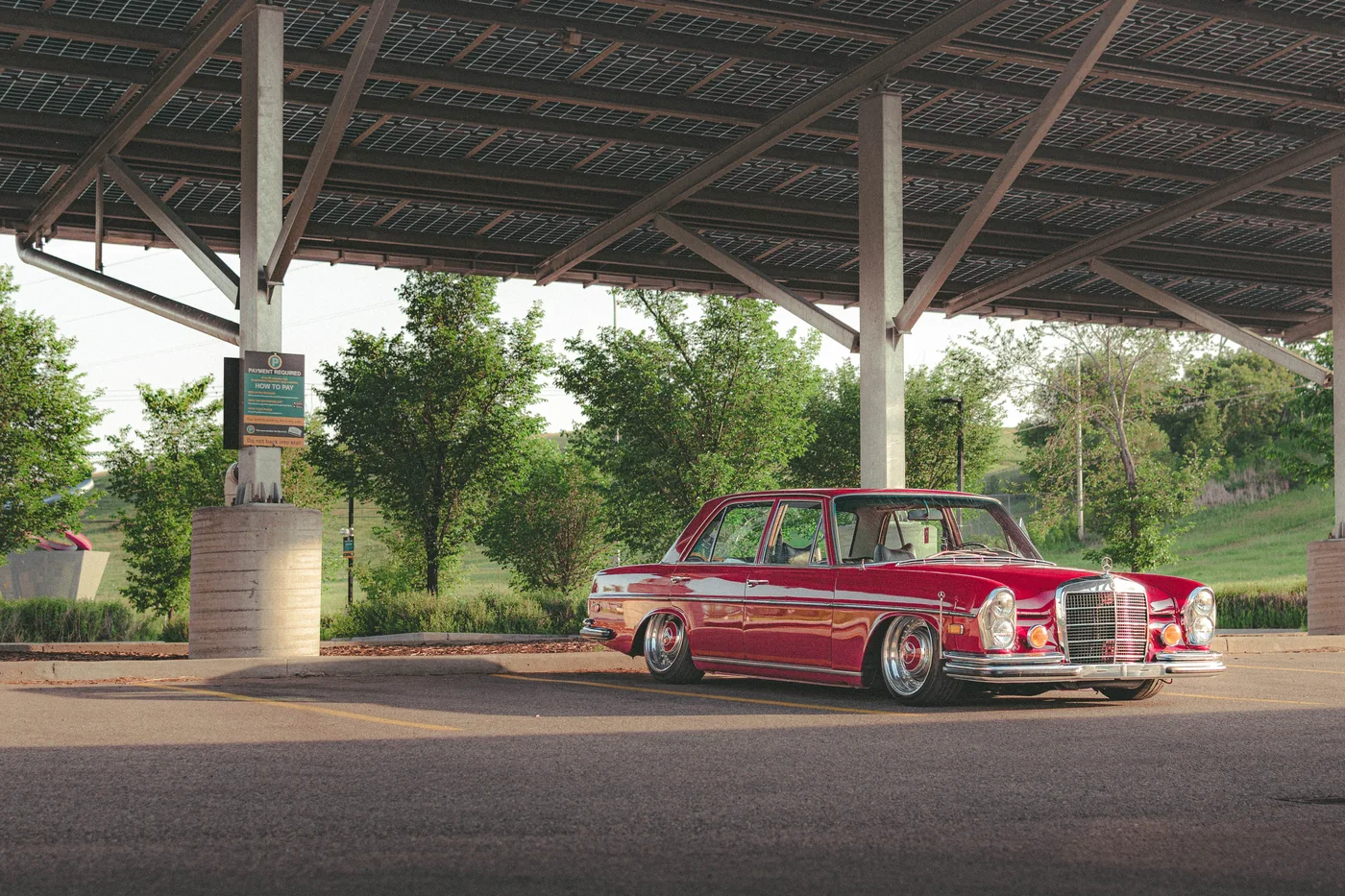 MERCEDES BENZ 280S - @SLLYBTTN photo 5