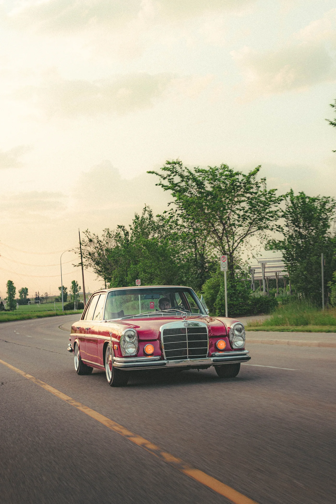 MERCEDES BENZ 280S - @SLLYBTTN photo 46
